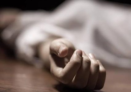 مصر.. رجل يقتل زوجته ويحتفظ بالجثة مدة أسبوعين في غرفة النوم