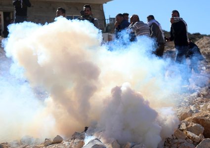 إصابات بالاختناق خلال اقتحام الاحتلال بلدة بيتا جنوب نابلس