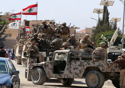 الجيش اللبناني يدفع بتعزيزات من جنوده الى ميس الجبل