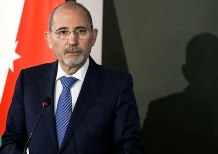 الصفدي: الأردن لم يمنع دخول المواطنين اللذين أفرج عنهما في صفقة التبادل