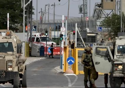 الاحتلال يشدد إجراءاته العسكرية في محيط محافظة رام الله والبيرة