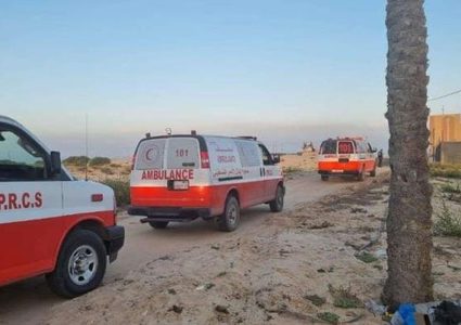 قوات الاحتلال تحتجز مركبة إسعاف جنوب نابلس وتمنعها من نقل حالات طارئة