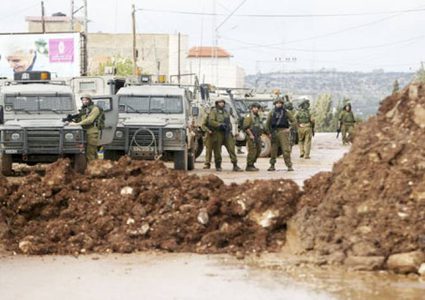 الاحتلال يغلق طرقا فرعية قرب حاجز جوريش جنوب نابلس