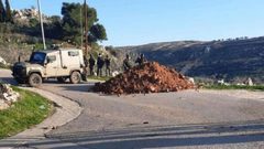 الاحتلال يغلق طرقا فرعية قرب حاجز جوريش جنوب نابلس