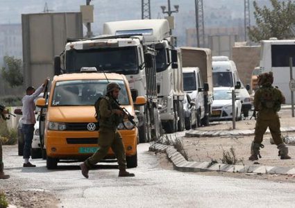 قوات الاحتلال تشدد إجراءاتها العسكرية عند الحواجز المحيطة بنابلس