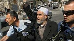 الاحتلال يداهم أم الفحم ويعتقل الشيخ رائد صلاح