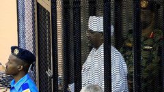 "الجنائية الدولية" تطالب السودان بتسليم البشير