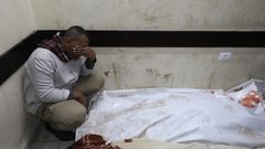 شهيد ومصابون جراء استهداف الاحتلال جرافة غرب مخيم النصيرات