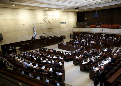 "الكنيست" يوافق على مشروع قانون يسمح لليهود بتملك الأراضي في الضفة
