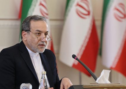 وزير الخارجية الإيراني يلتقي مسؤولين من حماس في الدوحة