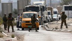 الاحتلال يواصل تشديد إجراءاته العسكرية في محيط رام الله والبيرة