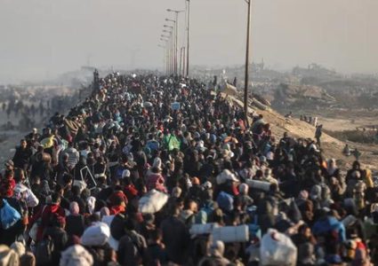 ترامب يُشدد موقفه تجاه تهجير الفلسطينيين إلى مصر والأردن