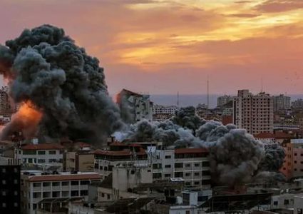 رغم سريان اتفاق وقف إطلاق النار..مُسيّرات إسرائيلية تقصف موقعاً في مخيم النصيرات