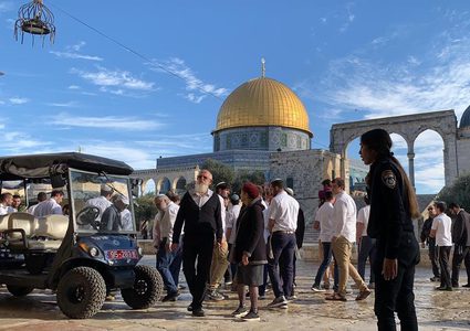 مستوطنون يقتحمون المسجد الأقصى