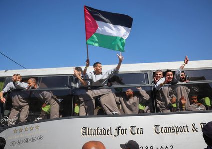تركيا تعلن استقبال 15 معتقلاً فلسطينياً أطلق سراحهم في صفقة التبادل