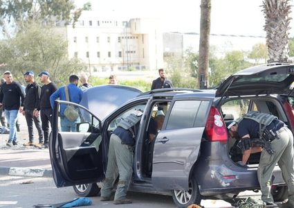 مقتل جنديين وجرحى بعملية إطلاق نار قرب طوباس واستشهاد المنفذ