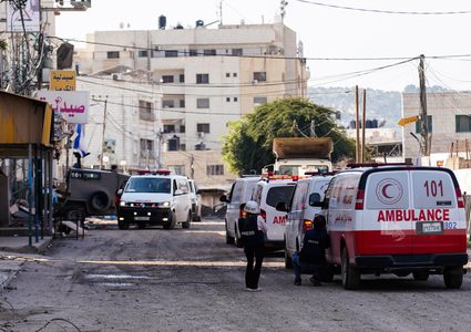 الاحتلال يحتجز مركبة إسعاف تابعة للهلال الأحمر في طولكرم