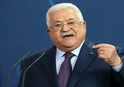 الرئيس عباس يرفض الدعوات للاستيلاء على قطاع غزة وتهجير سكانه