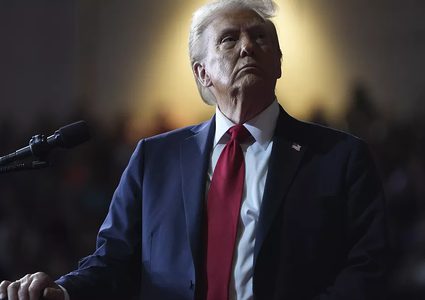 صحيفة أميركية: ترامب يرى العالم قطعة قماش ويتصرف وفقاً لغرائزه