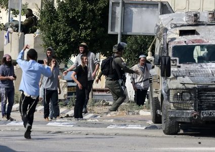 إصابة 4 مواطنين في اعتداء لمستوطنين عليهم في حوسان