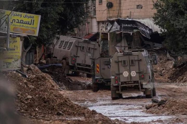 الاحتلال يواصل عدوانه على طولكرم: نزوح قسري والاستيلاء على المنازل