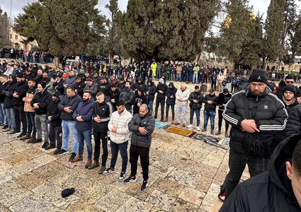 0 ألفا يؤدون صلاة الجمعة في المسجد الأقصى