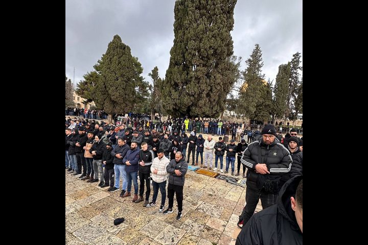 0 ألفا يؤدون صلاة الجمعة في المسجد الأقصى