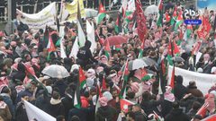 مظاهرات حاشدة في الأردن رفضا لتصريحات ترامب لتهجير الفلسطينيين