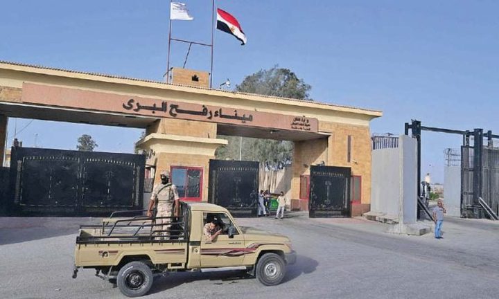 وصول 7 أسرى مبعدين إلى معبر رفح في انتظار نقلهم إلى القاهرة