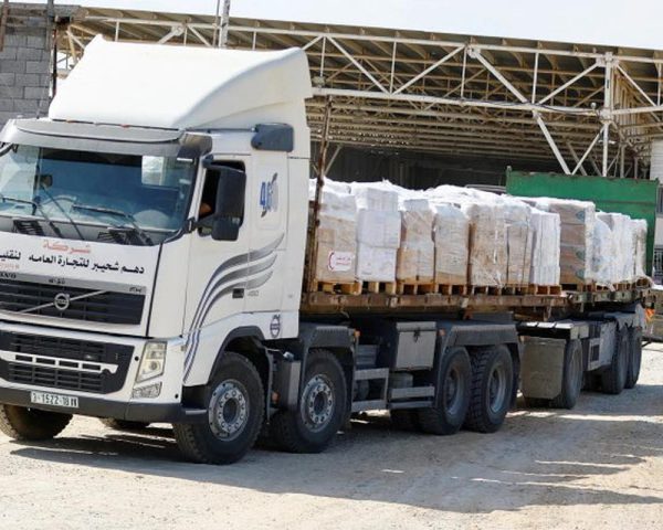 محافظة نابلس تسير شاحنات إغاثية إلى مدينتي طولكرم وجنين