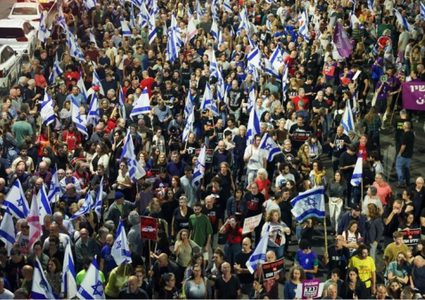 تظاهرة في "تل أبيب": لاستكمال صفقة تبادل الأسرى بمراحلها كافة