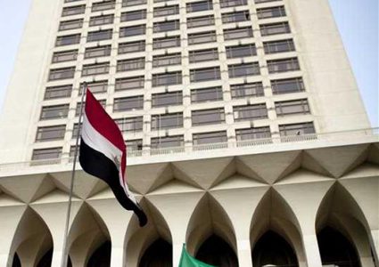 مصر: نستهجن ادعاءات وتضليل نتنياهو بشأن جهودنا في غزة