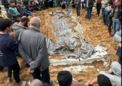 تشييع جثامين 33 مواطنا  تم انتشالهم من تحت الأنقاض في بيت لاهيا شمال قطاع غزة