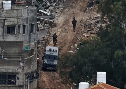 الاحتلال يواصل عدوانه شمال الضفة ويأمر سكان نور شمس بإخلائه