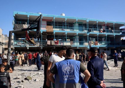 مطالبات للأونروا بإلغاء قرار منح موظفيها خارج قطاع غزة إجازة استثنائية بدون راتب