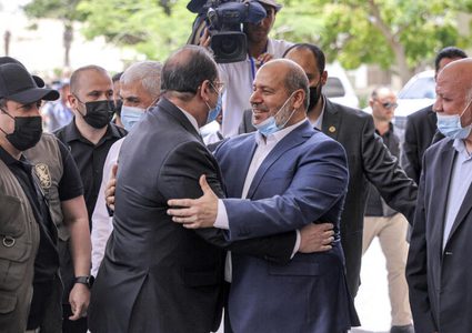 وفد من حركة حماس يصل القاهرة لمتابعة تنفيذ اتفاق وقف إطلاق النار