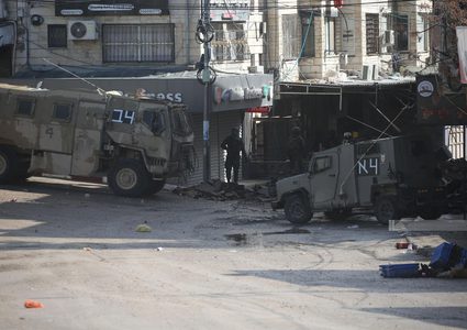 الاحتلال يعتقل ثلاثة شبان من مركز إيواء النازحين في كفر اللبد شرق طولكرم