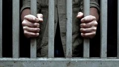 الأشغال الشاقة المؤبدة لمدان بتهمة القتل العمد