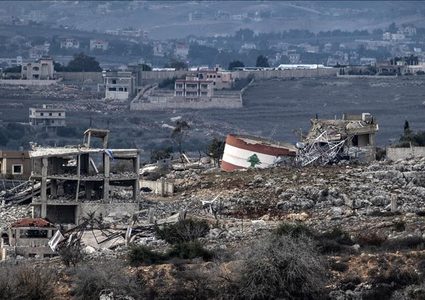 "928 خرقا للاتفاق".. إسرائيل تحرق وتفجر منازل ببلدتين جنوب لبنان