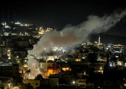 شهداء واصابات جراء استهداف الاحتلال مركبة جنوب لبنان