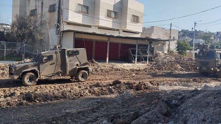 مناشدات لوقف العدوان- الاحتلال يشرع بهدم 14 منزلا في مخيم طولكرم