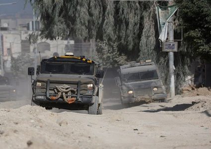 الاحتلال يواصل عدوانه على طولكرم وسط اعتقالات وتدمير واسع للبنية التحتية