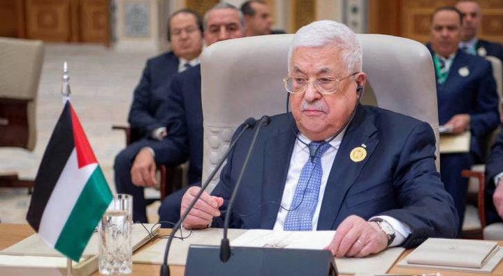 الرئيس محمود عباس يطرح الرؤية الفلسطينية في القمة العربية الطارئة