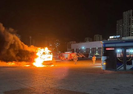 عقب تفجير حافلات في تل أبيب .. قادة الاحتلال يتوعدون الضفة الغربية بعملية عسكرية