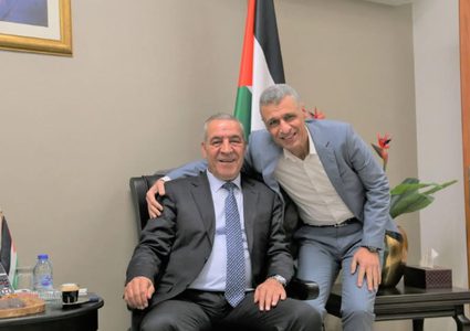 الرئيس محمود عباس يعين أيمن قنديل رئيسًا لهيئة الشؤون المدنية خلفًا لحسين الشيخ