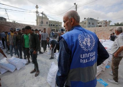 شؤون اللاجئين: استهداف المخيمات والأونروا جزء من مخطط تصفية قضية اللاجئين