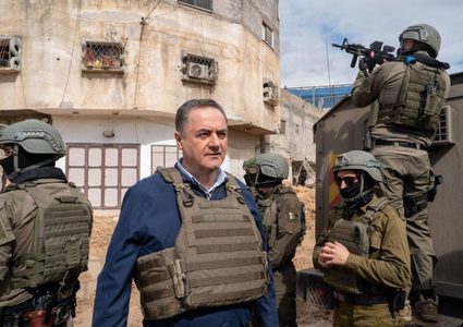 كاتس من مخيم طولكرم: سننتصر هنا وفي غزة وفي كل مكان