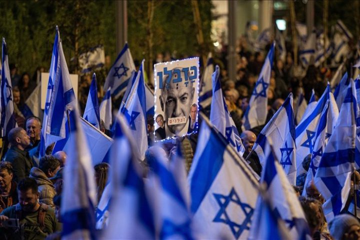 عائلات الأسرى الإسرائيليين تتهم نتنياهو بعرقلة الاتفاق
