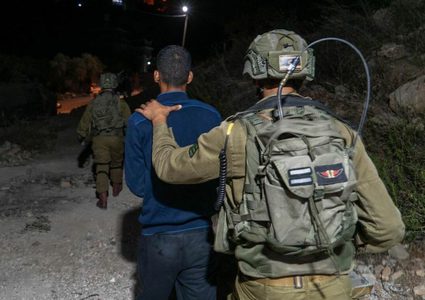 حملة مداهمات واعتقالات في الضفة