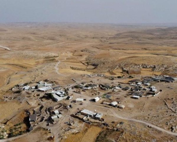 "العفو الدولية": أحد تجمّعات مسافر يطّا يواجه خطر التهجير القسري الوشيك